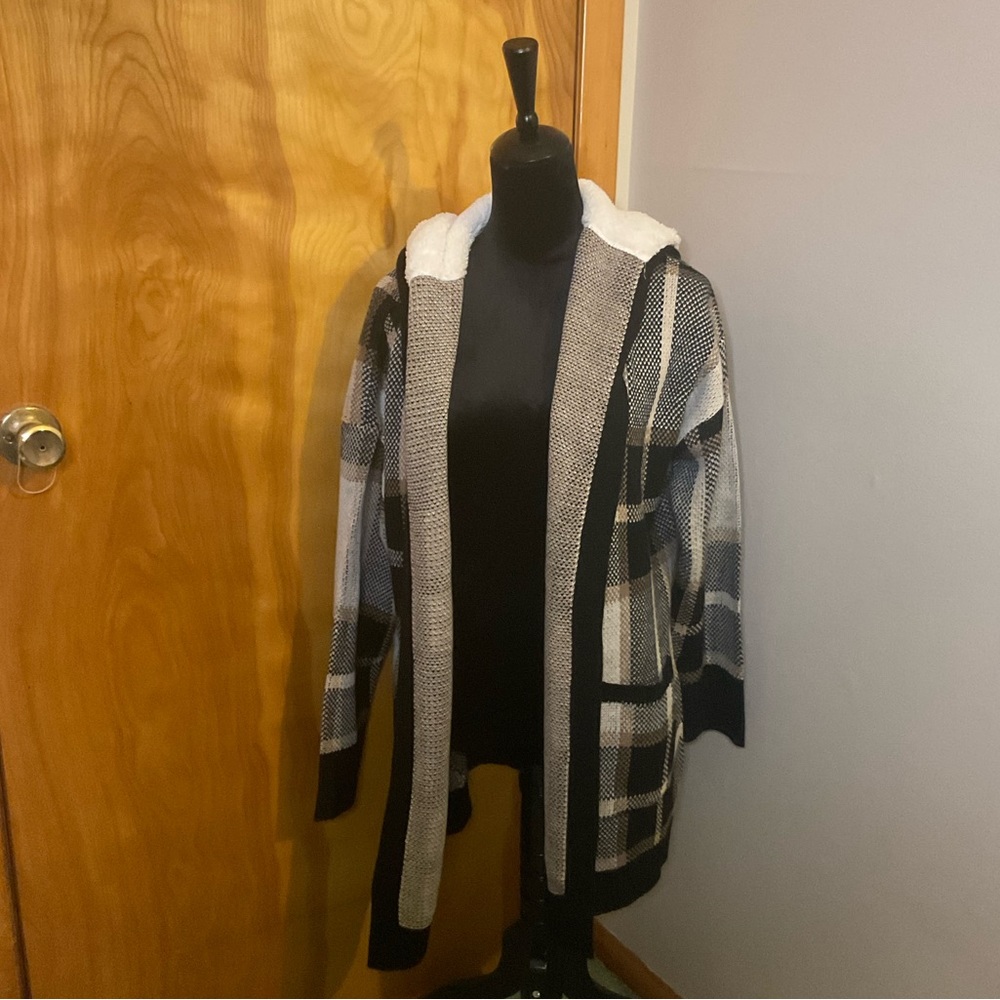 Almost Famous Checkered Cardigan